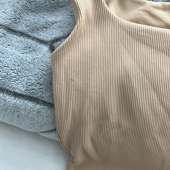 Aritzia body suit - Picture 4 of 4